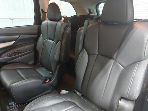 Used 2022 Subaru Ascent Limited w/ Technology Package image 14
