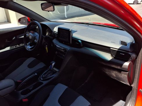 Used 2020 Hyundai Veloster 2.0 FWD image 23