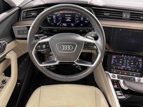Used 2023 Audi e-tron Premium w/ Convenience Plus Package image 11