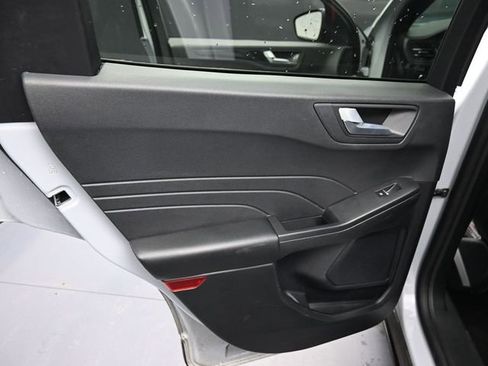 Used 2025 Ford Escape ST-Line image 15