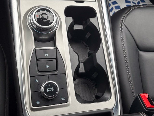 Used 2023 Ford Explorer XLT w/ Equipment Group 202A AWD/4WD image 24