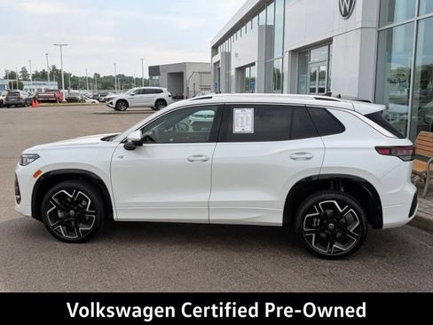 Certified 2026 Volkswagen Tiguan SEL R-Line AWD/4WD image 2