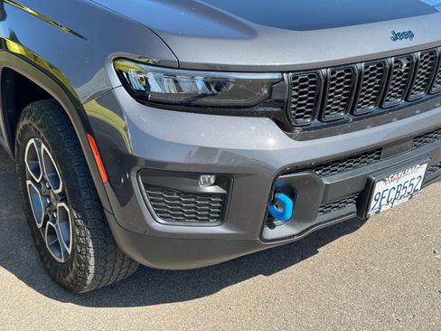 Certified 2022 Jeep Grand Cherokee Trailhawk w/ Luxury Tech Group III AWD/4WD image 15