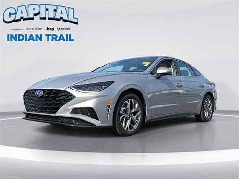 Used 2023 Hyundai Sonata SEL image 1