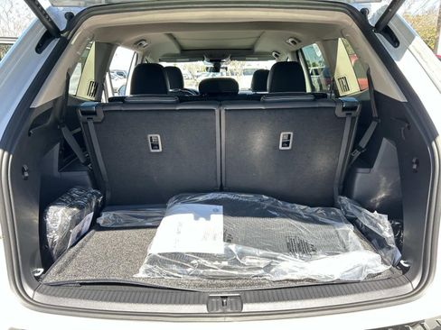 New 2026 Volkswagen Atlas SEL Premium R-Line AWD/4WD image 11