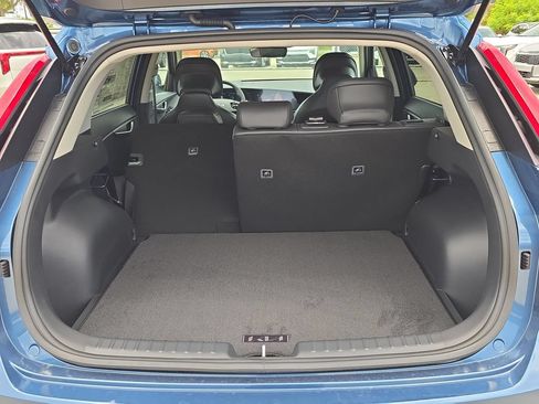 New 2026 Kia Niro EX FWD image 10