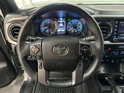 Used 2023 Toyota Tacoma TRD Sport w/ Technology Package AWD/4WD image 14