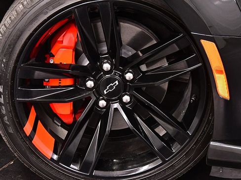 Used 2022 Chevrolet Camaro LT w/ Redline Edition RWD image 9