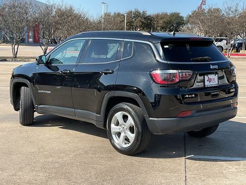 Used 2018 Jeep Compass Latitude w/ Popular Equipment Group image 7