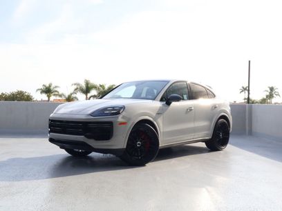 Certified 2025 Porsche Cayenne Turbo w/ Technology Package