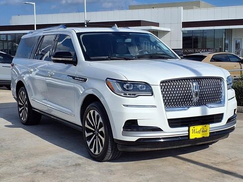 Used 2022 Lincoln Navigator L Reserve AWD/4WD image 6