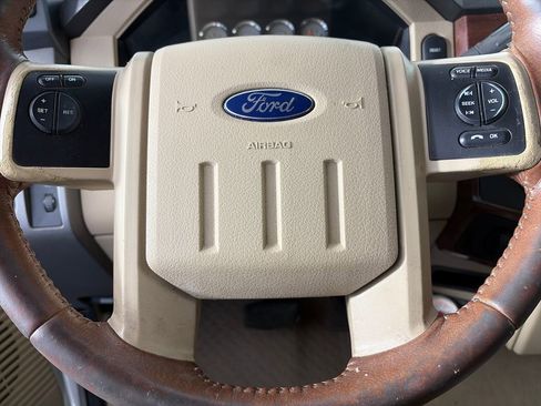 Used 2010 Ford F250 4x4 Crew Cab Super Duty image 16