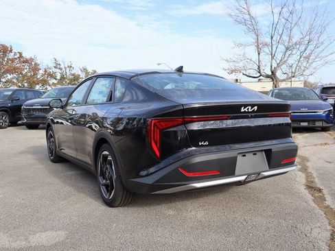 New 2025 Kia K4 EX image 5