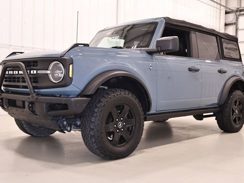 Certified 2022 Ford Bronco Black Diamond AWD/4WD image 6