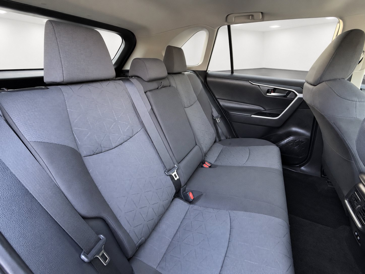 Used 2020 Toyota RAV4 XLE w/ Convenience Package AWD/4WD image 29