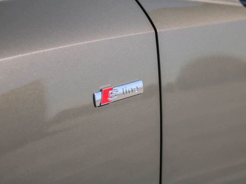 New 2025 Audi Q3 2.0T Premium image 7