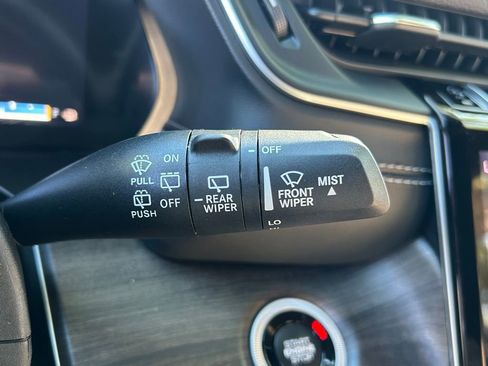 New 2025 Jeep Grand Cherokee Limited w/ Black Appearance Package image 48