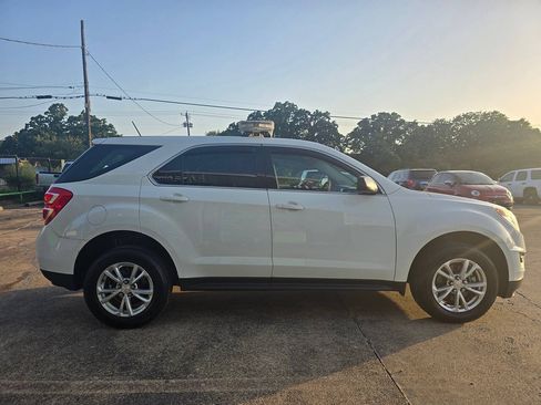 Used 2017 Chevrolet Equinox LS AWD/4WD image 15