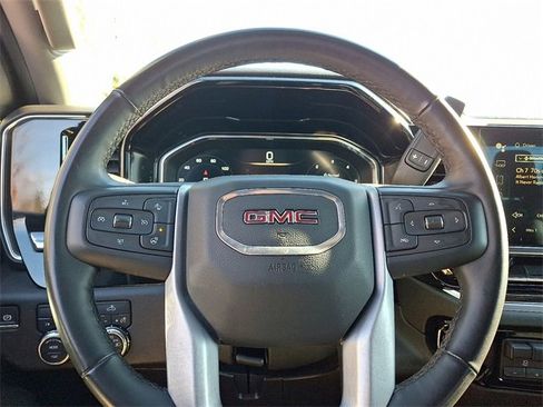 Certified 2025 GMC Sierra 2500 SLE w/ SLE Convenience Package image 17