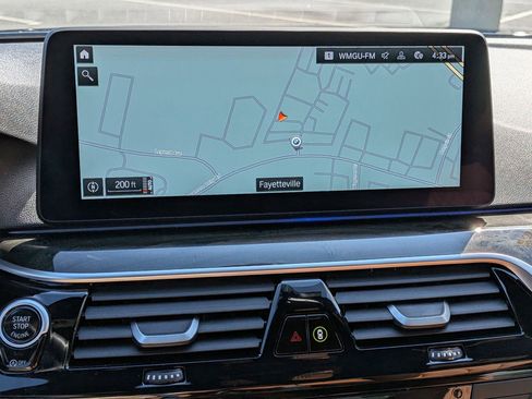 Used 2022 BMW 530i w/ Premium Package RWD image 25