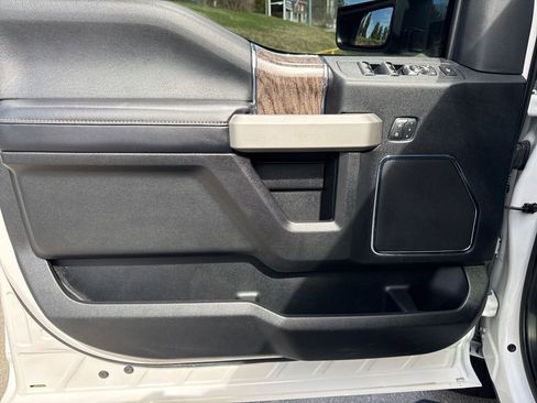 Used 2019 Ford F250 Lariat w/ Lariat Ultimate Package image 20