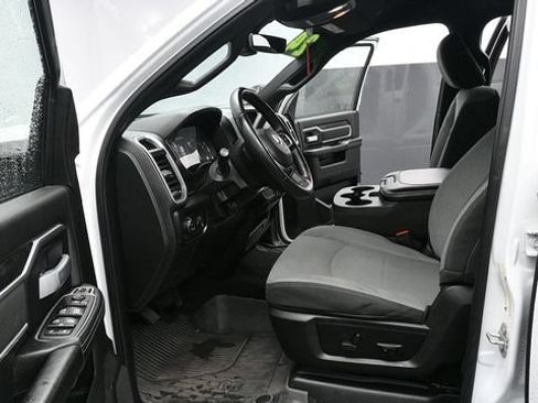 Used 2024 RAM 2500 Big Horn AWD/4WD image 22