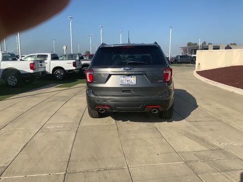 Used 2018 Ford Explorer XLT w/ Equipment Group 202A image 31