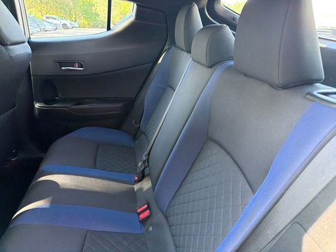 Used 2021 Toyota C-HR XLE FWD image 11