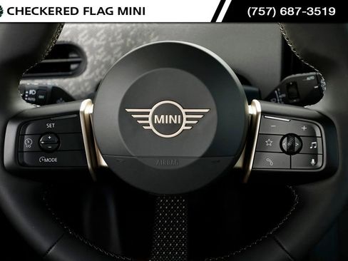 Used 2025 MINI Cooper S FWD image 27