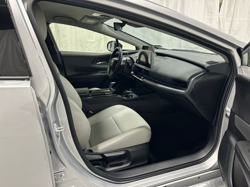 Used 2025 Toyota Prius XLE image 56