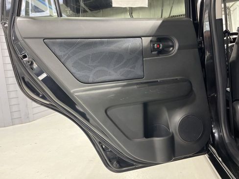 Used 2011 Scion xB FWD image 26