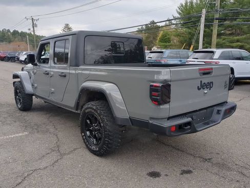 Used 2022 Jeep Gladiator Sport AWD/4WD image 8
