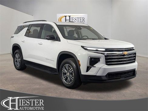 Certified 2024 Chevrolet Traverse LT image 1