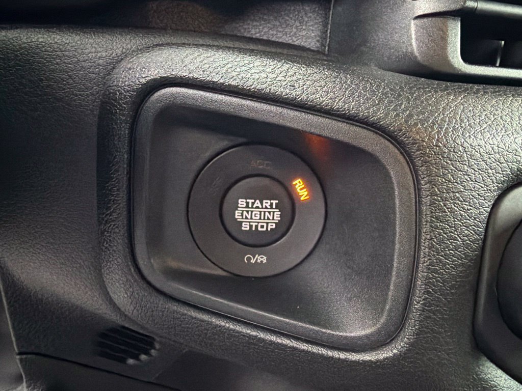 Used 2024 Jeep Wrangler Unlimited w/ Convenience Group AWD/4WD image 15