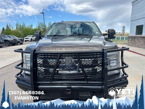Used 2017 Ford F350 Lariat w/ Lariat Ultimate Package AWD/4WD image 8