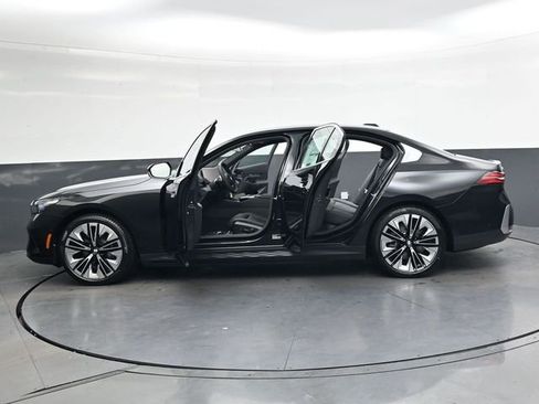 New 2026 BMW i5 eDrive40 image 35