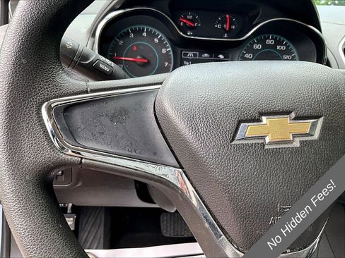 Used 2018 Chevrolet Cruze LS FWD image 13