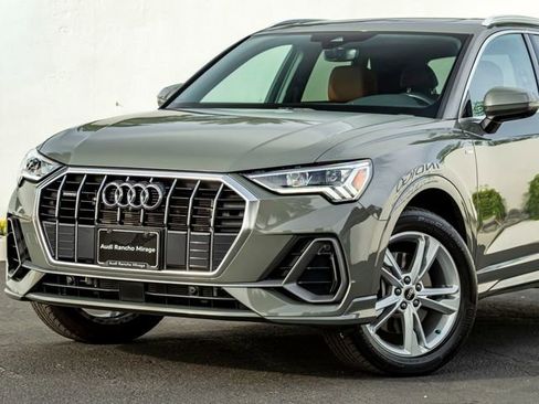 Used 2022 Audi Q3 2.0T Premium Plus image 2