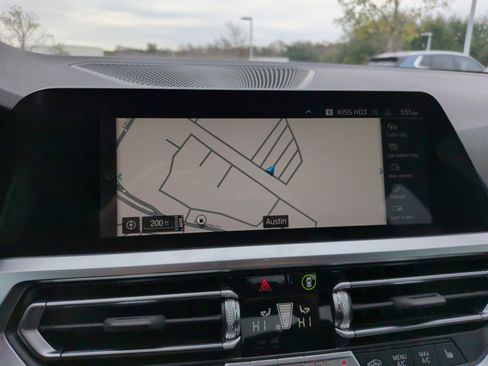 Used 2022 BMW 330i Sedan w/ Driving Assistance Package image 20