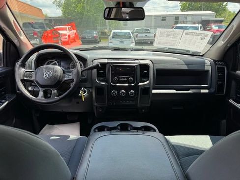 Used 2017 RAM 2500 Tradesman w/ Chrome Appearance Group AWD/4WD image 8