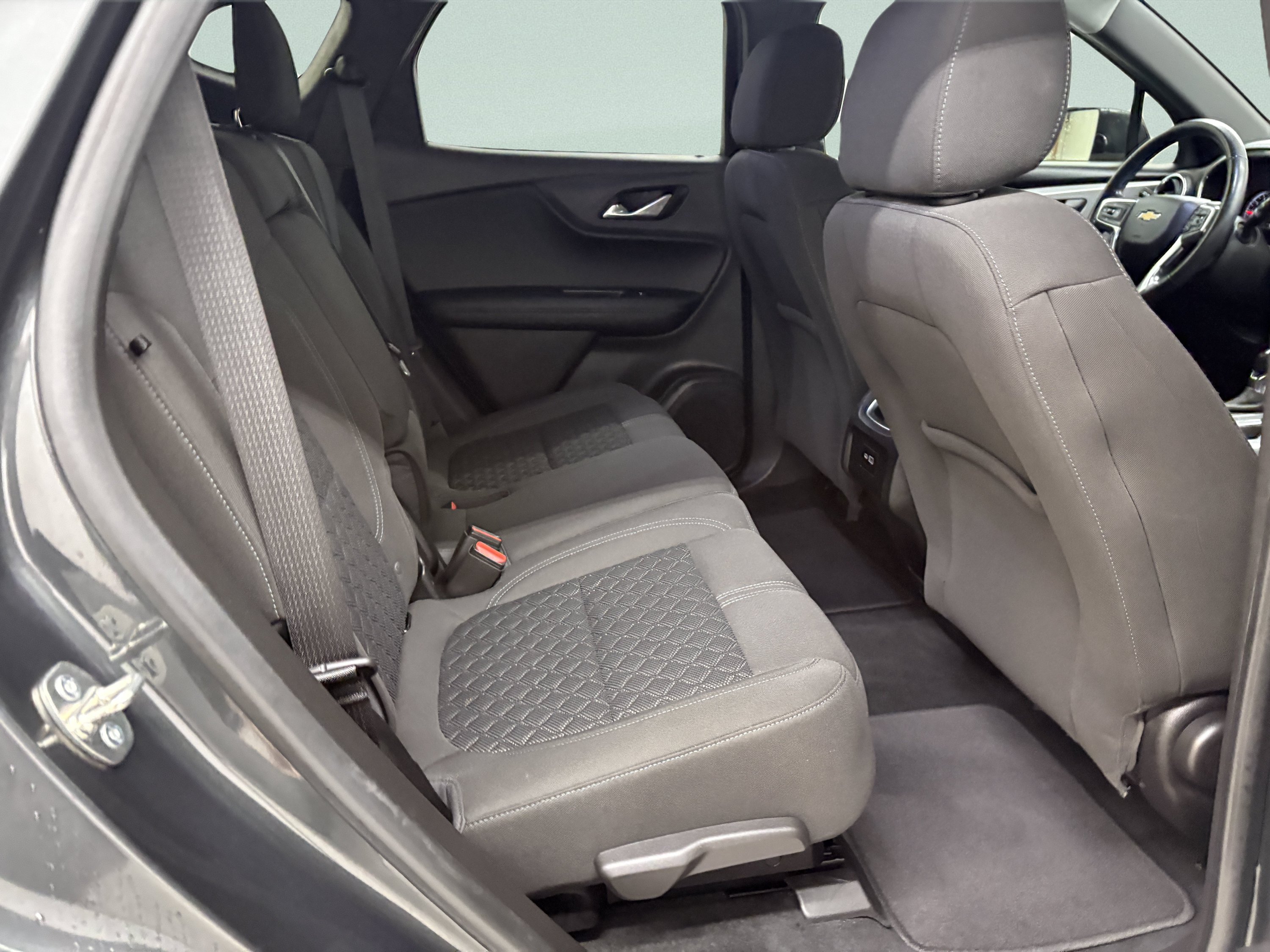 Used 2019 Chevrolet Blazer LT FWD image 24