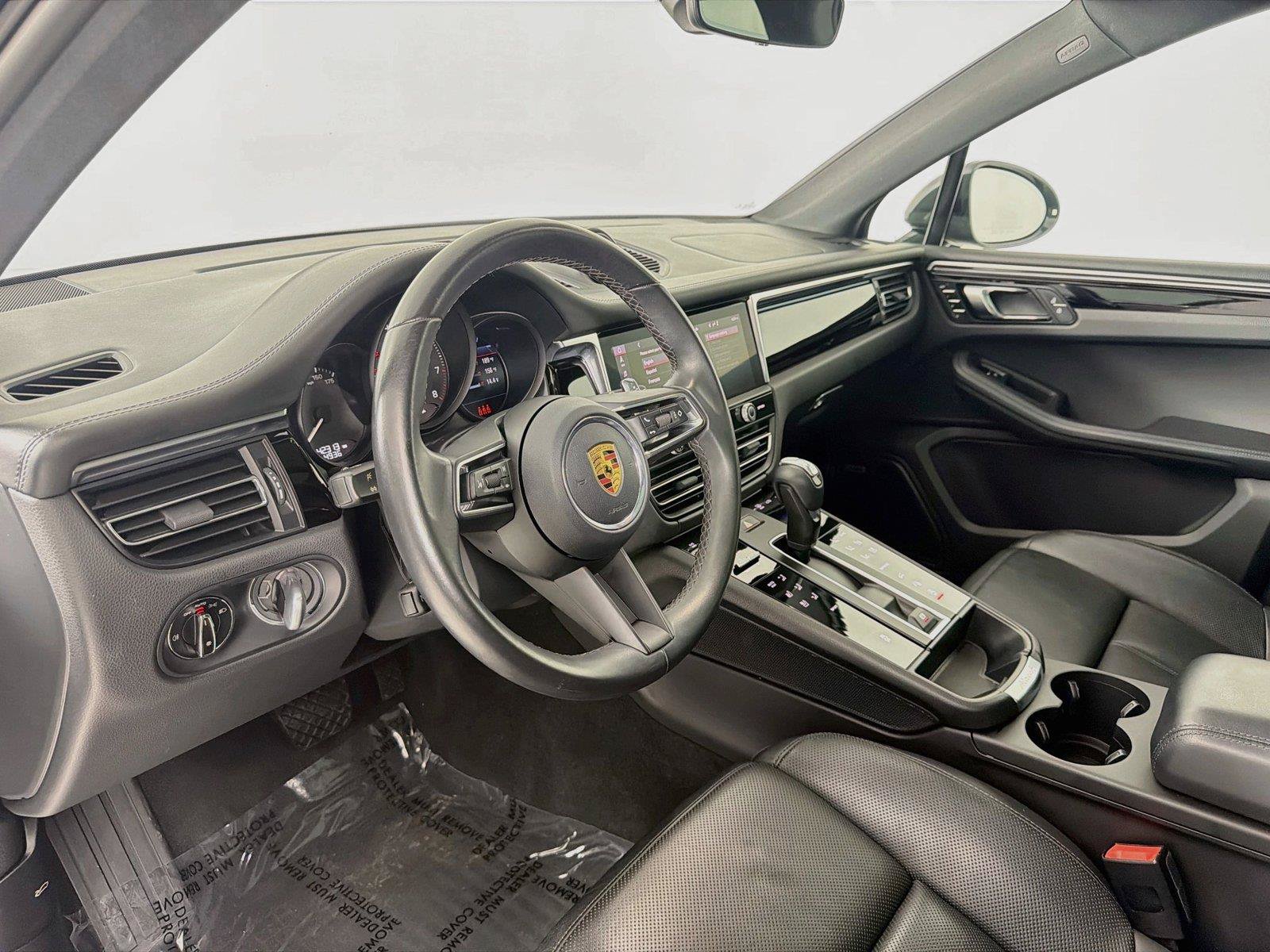 Used 2022 Porsche Macan AWD/4WD image 4