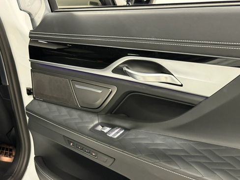 Used 2022 BMW M760i xDrive w/ Luxury Rear Seating Package AWD/4WD image 67
