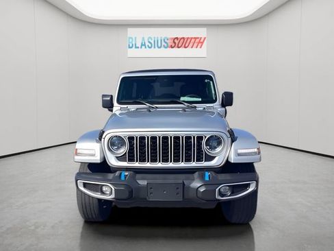 Used 2024 Jeep Wrangler Unlimited Sahara AWD/4WD image 8