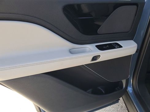 New 2025 Lincoln Aviator 2WD w/ Jet Appearance Package image 9