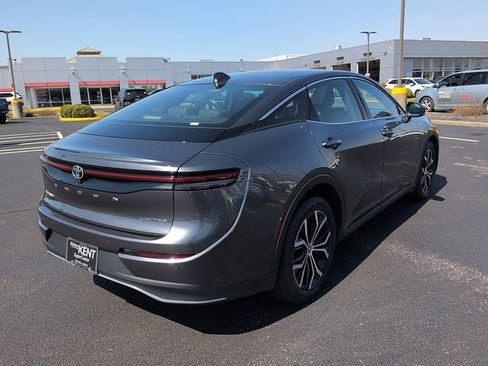 Certified 2024 Toyota Crown Limited image 6