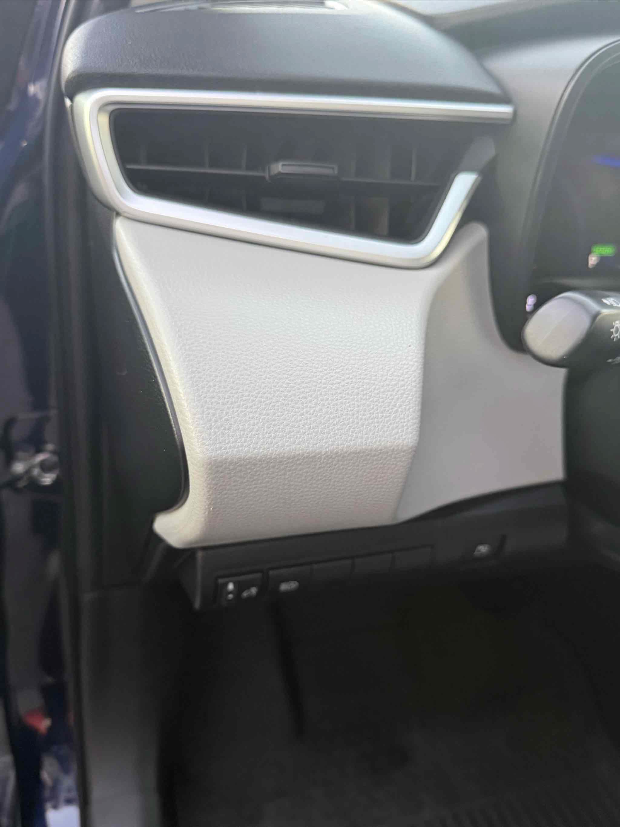 Used 2020 Toyota Corolla LE FWD image 83