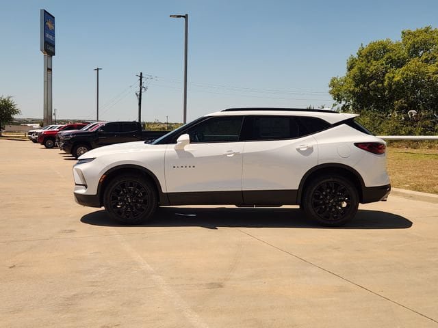 New 2026 Chevrolet Blazer LT w/ Convenience Package FWD image 5