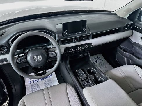 Used 2023 Honda Pilot LX image 17