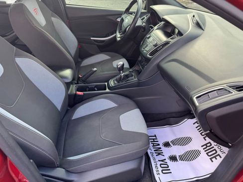 Used 2018 Ford Focus ST image 39